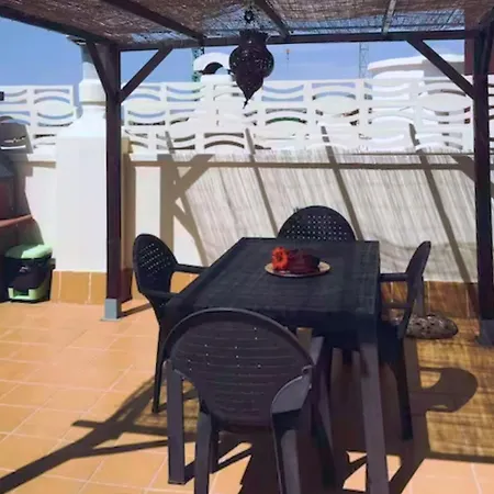 Live Terraza Y Piscina * אדחה